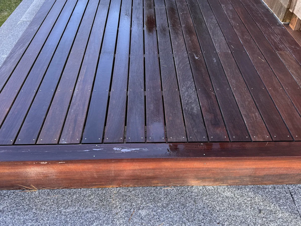 Deck cleaning result by ClearView on Martha's Vineyard